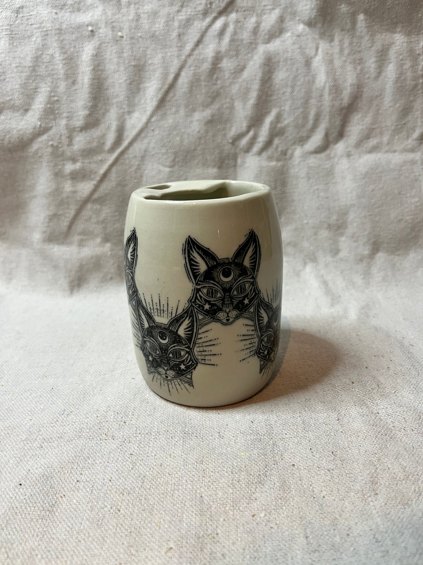F&F mug: mystic kitty lil' sipper (8ish oz)