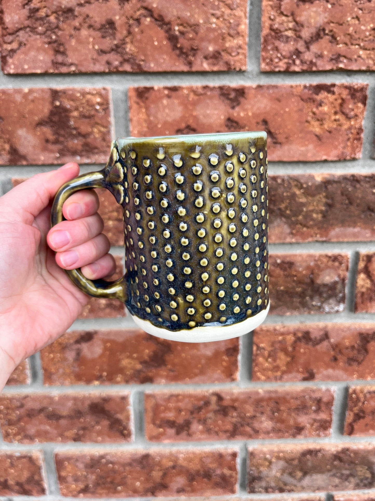 brass textured dots - 12oz