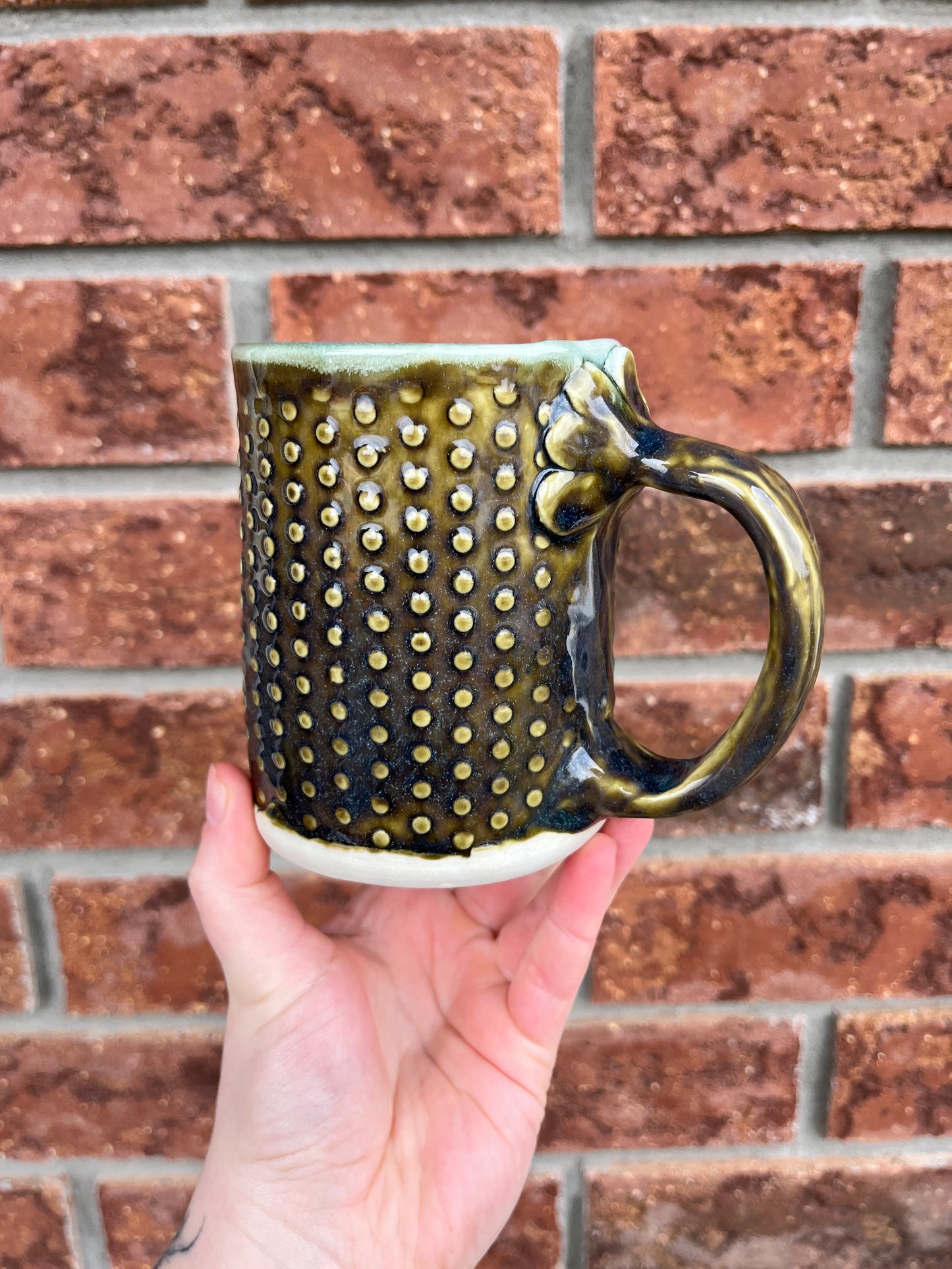brass textured dots - 12oz