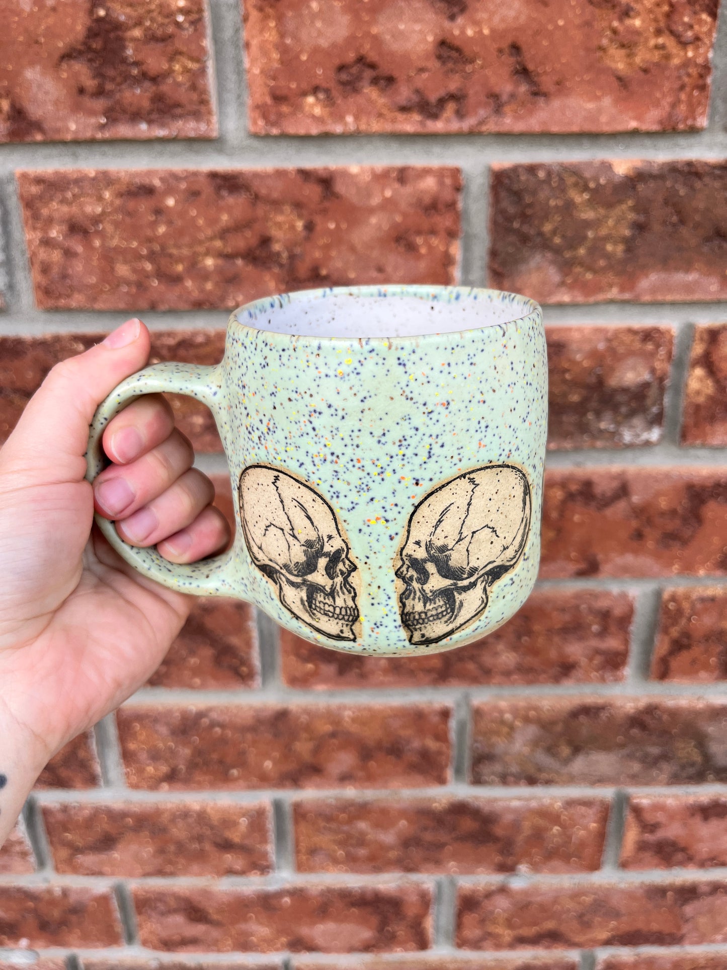 speckled skulls - 12oz