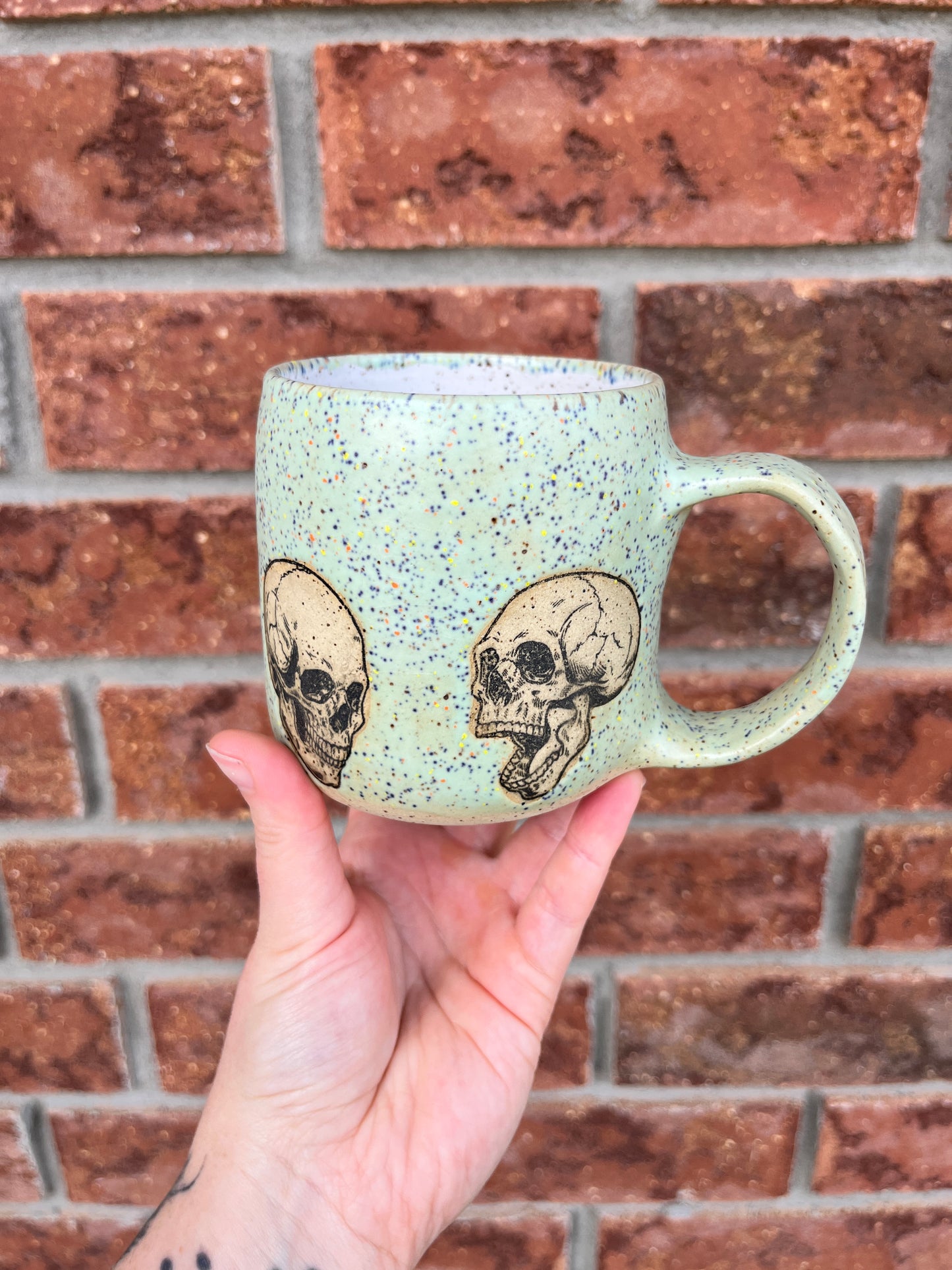 speckled skulls - 12oz